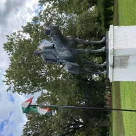 Zrínyi Miklós hadvezér lovas szobra Szigetvár - Egyéb