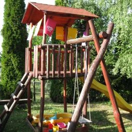 Hegyi Panzió Szilvásvárad - Medence/kert