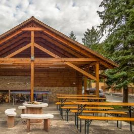 Lipicai Hotel Szilvásvárad - Medence/kert