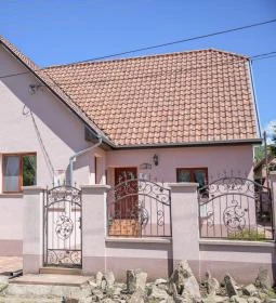 Rózsalugas Vendégház