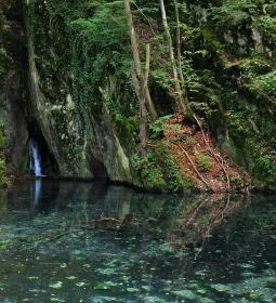 7. legjobb látnivaló: Szikla-forrás