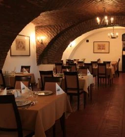 Hotel Kastély Szirák étterme