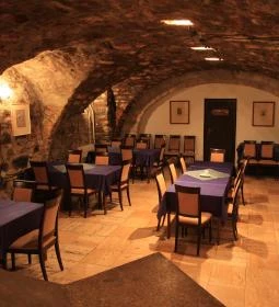 Hotel Kastély Szirák étterme