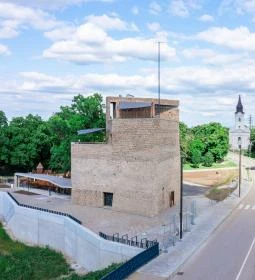 Várkapu - Szolnoki Vártörténeti Látogatóközpont