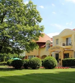 Garden Hotel Wellness & Konferencia