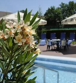 Garden Hotel Wellness & Konferencia