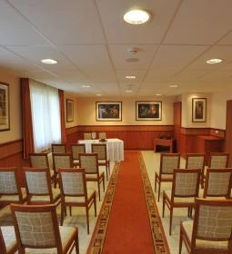 Garden Hotel Wellness & Konferencia