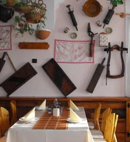 Józsi Bácsi Vendéglője és Szállodája