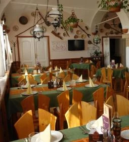 Józsi Bácsi Vendéglője és Szállodája