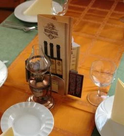 Józsi Bácsi Vendéglője és Szállodája