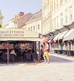 Komló Étterem & Kávézó