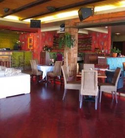 Móló Restaurant & Café