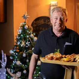 Öreg Sam Sörkert & Étterem Szombathely - Étel/ital