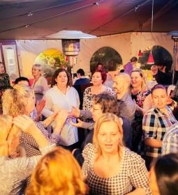 Öreg Sam Sörkert & Étterem