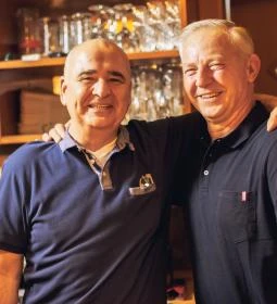 Öreg Sam Sörkert & Étterem