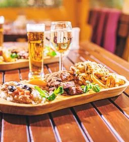 Öreg Sam Sörkert & Étterem