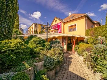 Öreg Sam Sörkert & Étterem Szombathely