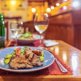 Öreg Sam Sörkert & Étterem Szombathely - Étel/ital