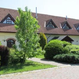 Józsi Bácsi Szállodája & Vendéglője Szombathely - Külső kép