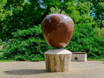 Alma Mater szobor Szombathely