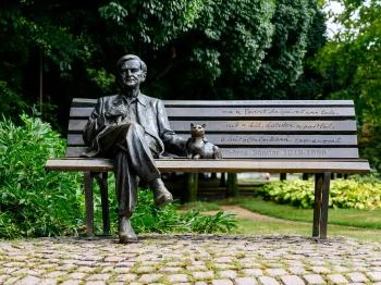 Weöres Sándor szobor Szombathely