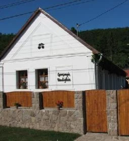 Cseresznyés Vendégház 