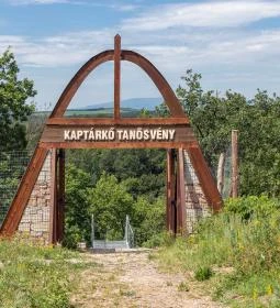 Kaptárkő tanösvény