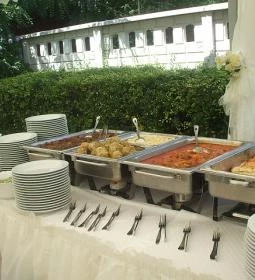 Két Fenyő Étterem 