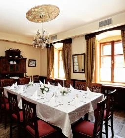 Oroszlános Borhotel