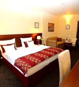 Oroszlános Borhotel