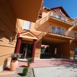 Termál Hotel Vesta Tápiószecső - Külső kép