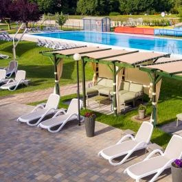 Hunguest Hotel Pelion Tapolca - Medence/kert