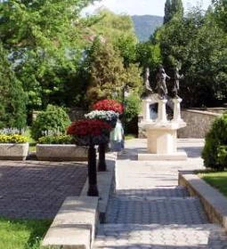 Négy Évszak szoborcsoport