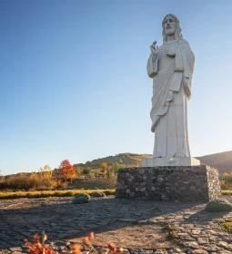 Áldó Krisztus szobor