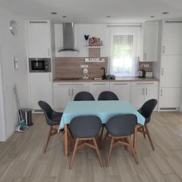 Katáng Vendégház Tardos - Vendéglátás