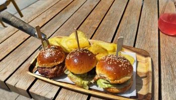 Malom & Kacsa - Bisztró, Kávézó & Rendezvényház Tata