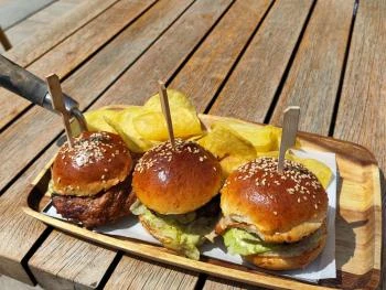 Malom & Kacsa - Bisztró, Kávézó & Rendezvényház Tata