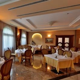 Hotel Gottwald Tata - Vendéglátás