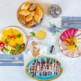 Hotel Kiss Tata - Vendéglátás