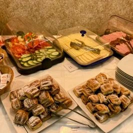 Öreg-tó Hotel Tata - Vendéglátás