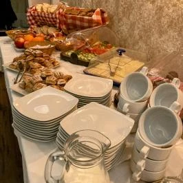 Öreg-tó Hotel Tata - Vendéglátás