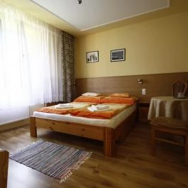 Parti Panzió Tata - Szobák