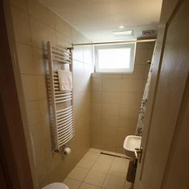 Parti Panzió Tata - Szobák