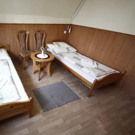 Parti Panzió Tata - Szobák