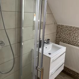 Zöld Kocsi Apartman Tata - Szobák