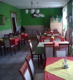 Vendéglő a Három Tölgyfához