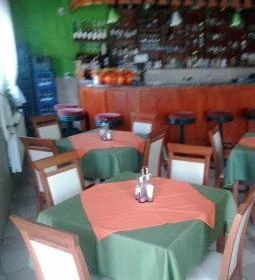 Vendéglő a Három Tölgyfához