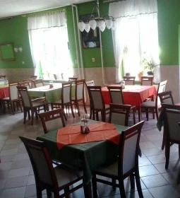 Vendéglő a Három Tölgyfához