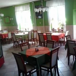 Vendéglő a Három Tölgyfához Tatabánya - Egyéb