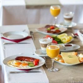 Hotel Árpád Tatabánya - Vendéglátás